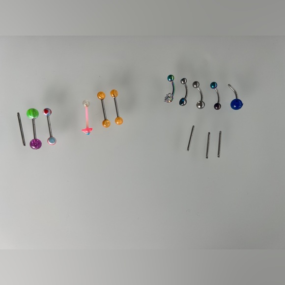 10 belly button & 4 straight bars - Picture 6 of 9